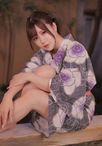 慢慢扒她的衣服_超清免费观看最新