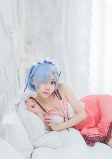 美女一区二_BD英语超清在线观看